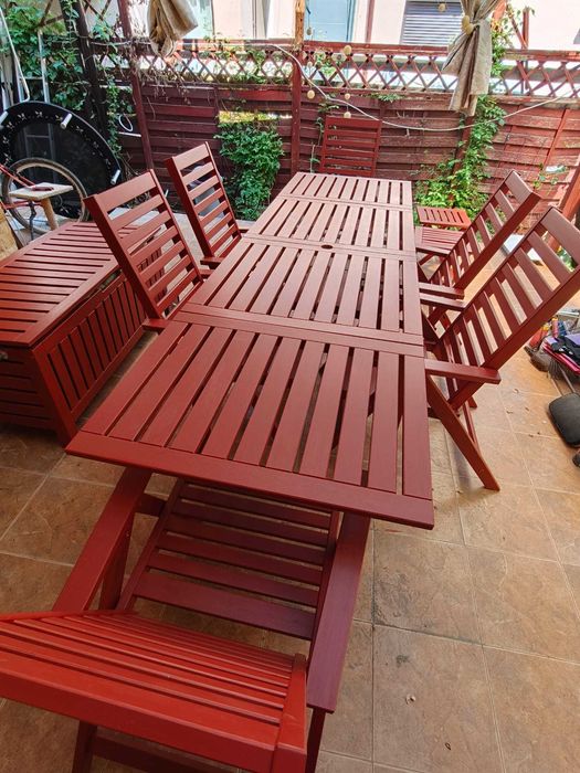 Vand set mobilier din lemn pentru terasa