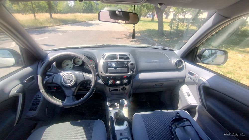 Toyota RAV4 an fabricație 2001