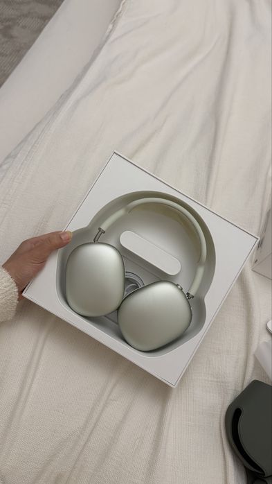 Наушники Airpods max