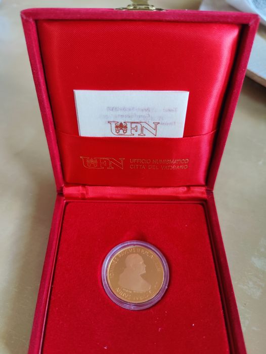 Златна монета Папа Йоан Павел