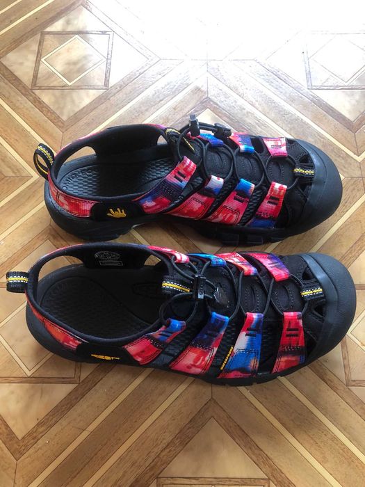 Сандали Keen цветни удобни леки защитени издържливи 42.5 размер