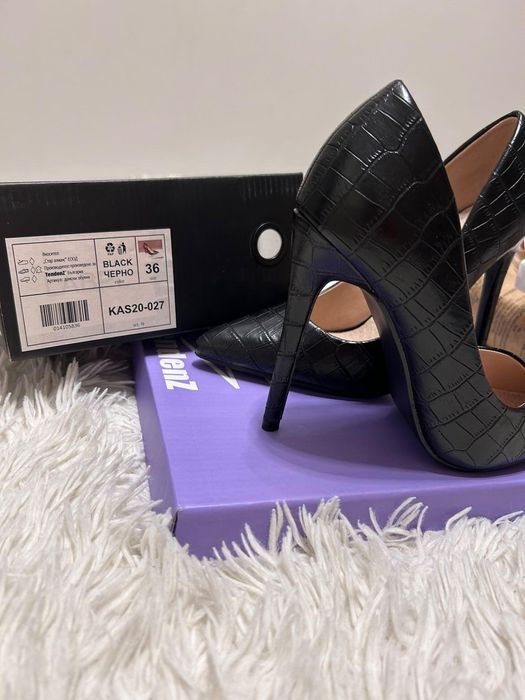 Дамски обувки с ток