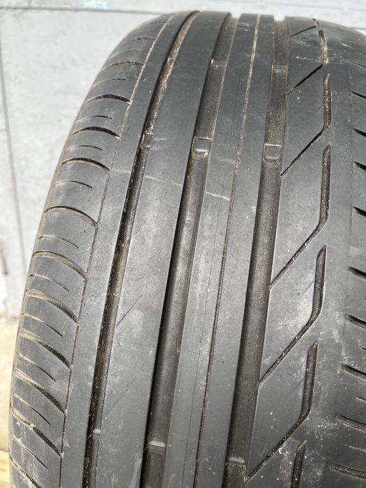 2 бр. летни гуми 225/55/17 Bridgestone RSC DOT 1516 4,5 mm