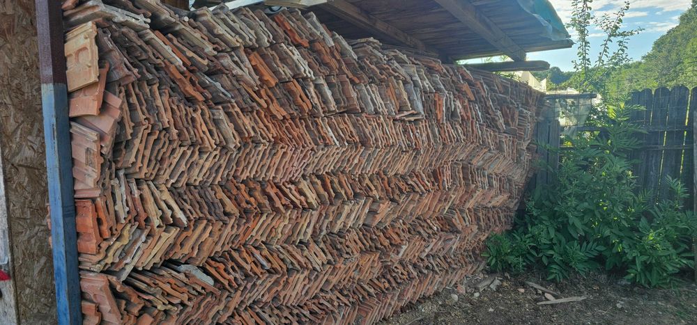 Tigla ceramica aprox 3000 buc