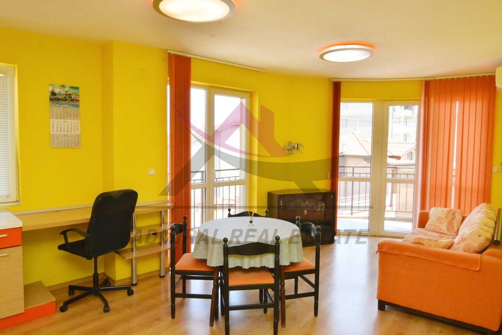 Дава се под наем Двустаен апартамент в Варна, Аспарухово - 63 кв.м за 409 € - Снимка #1