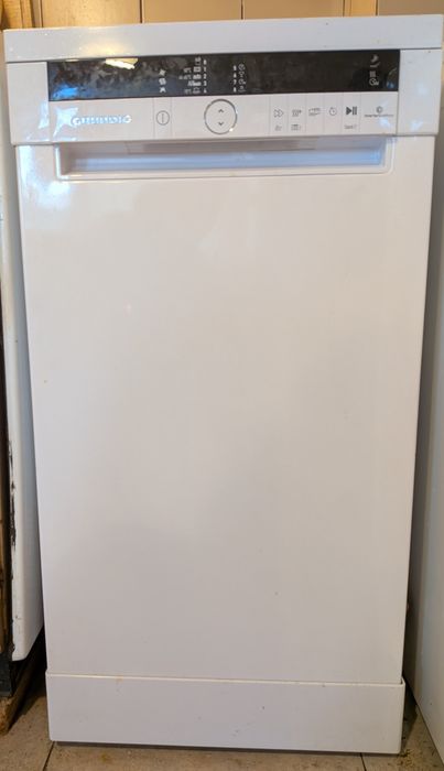 Съдомиялна машина Grundig GSF 41821 тънък модел