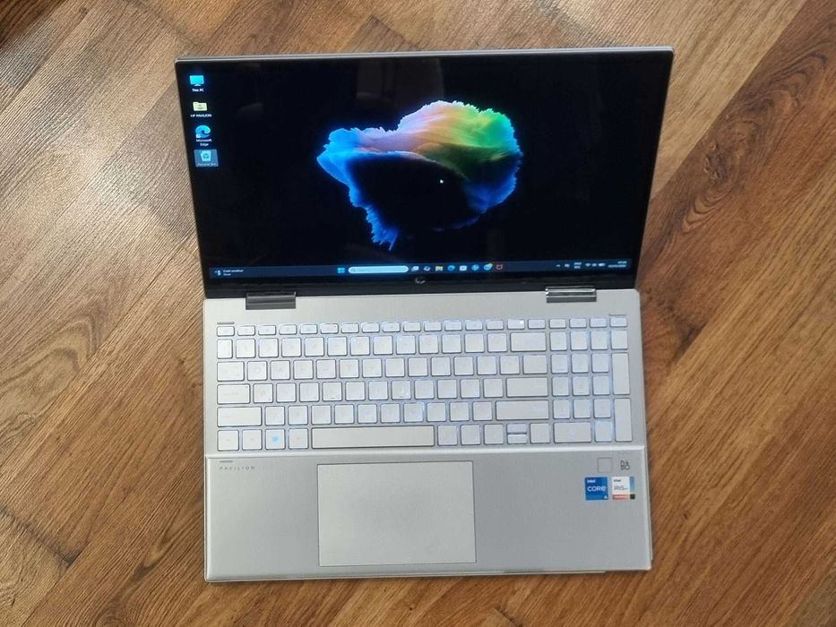 Уникален лаптоп 2 в 1 HP Pavilion x360 Convertible 15 TOUCHSCREEN