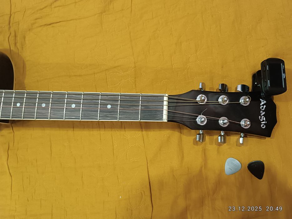 Продам гитару 41 д почти новая