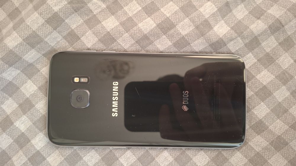 Обменяю a51 и s 7 edge samsung