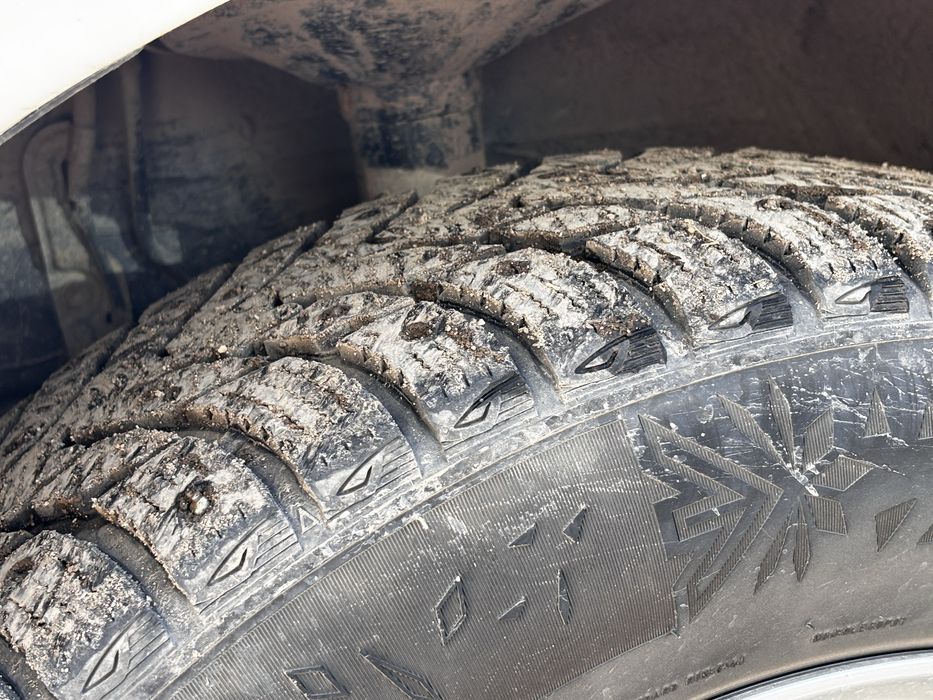 Диск комплект с шинами норм сост 215/65/15