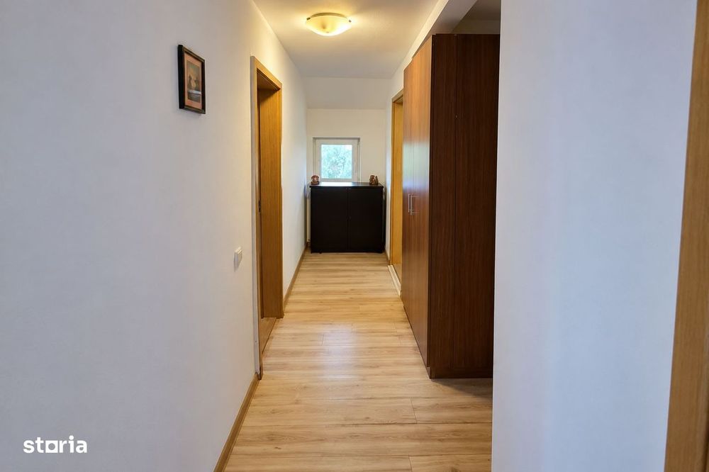 Casa tip triplex de vanzare, Floresti zona str Avram Iancu Lidl