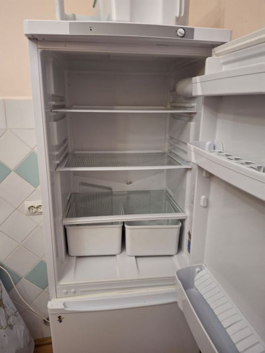 Продам холодильник