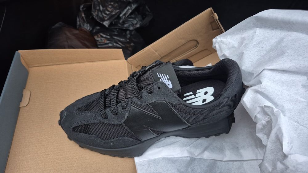 New balance 327 .