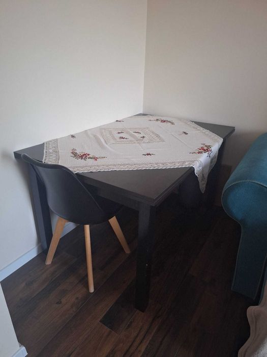 scaune 6 buc si masa extensibila 140cm/180cm pe 90