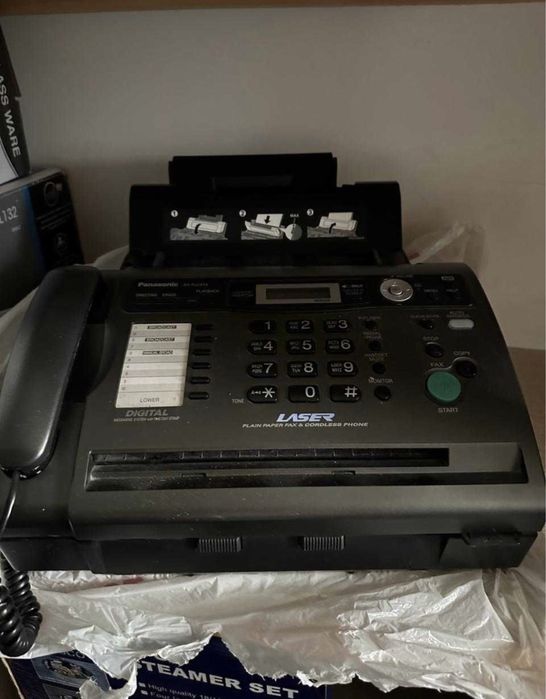 Продам факс в отличном состоянии
