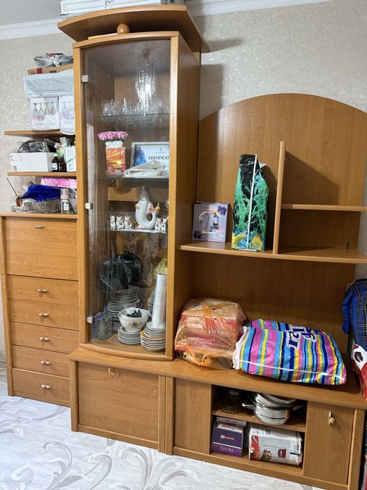 Отдам бесплатно стенку