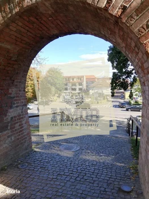 Spatiu comercial ultracentral 150 mp utili