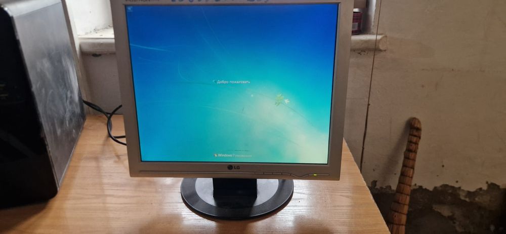 17 манитор рабочий