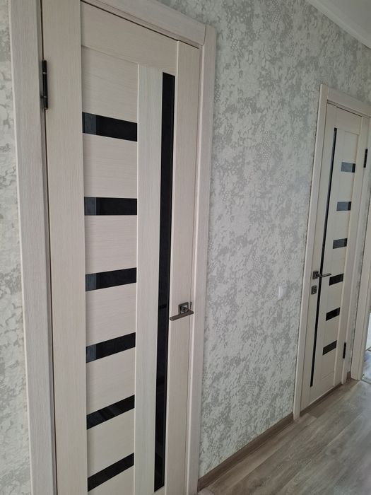 Продам межкомнатные двери. 6шт