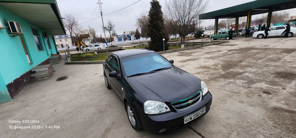 Ласетти 1.8 сотилади