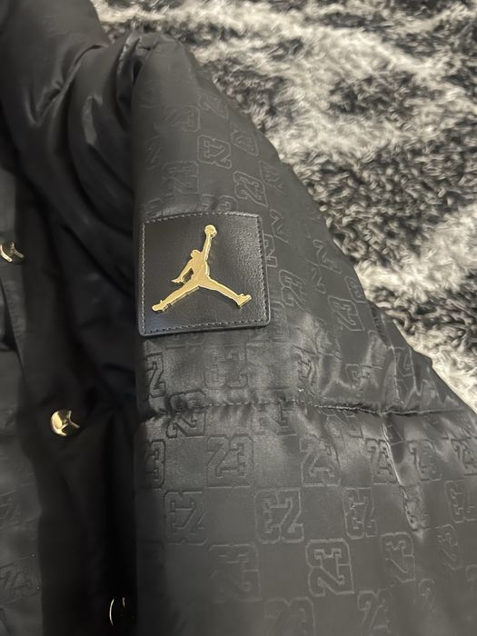 Дамско зимно яке.Много дебело и топло Nike jordan