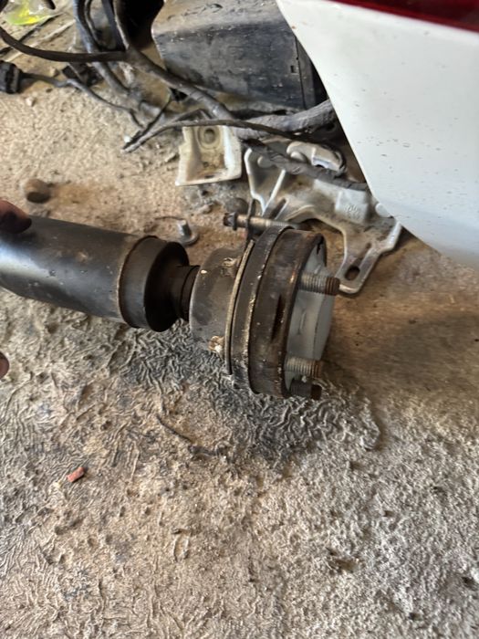 Кардан бмв е60 е61 520д АВТОМАТ