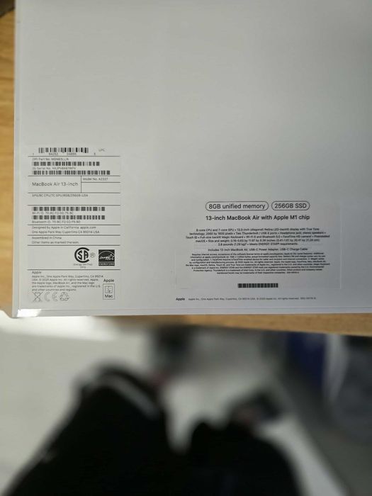 Нов MacBook Air 13.3- Space Gray, M1 Chip, 8GB RAM, 256GB storage