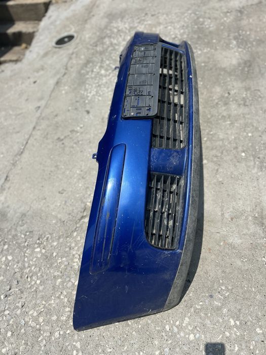 Предна броня за голф 5/ bronq za Vw golf 5