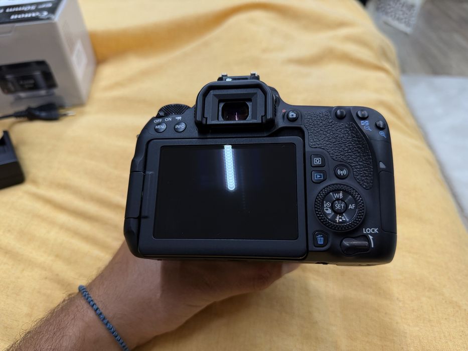 Canon  77D със 18-55mm/f4-5.6 IS STM и 50mm/f1.8 STM