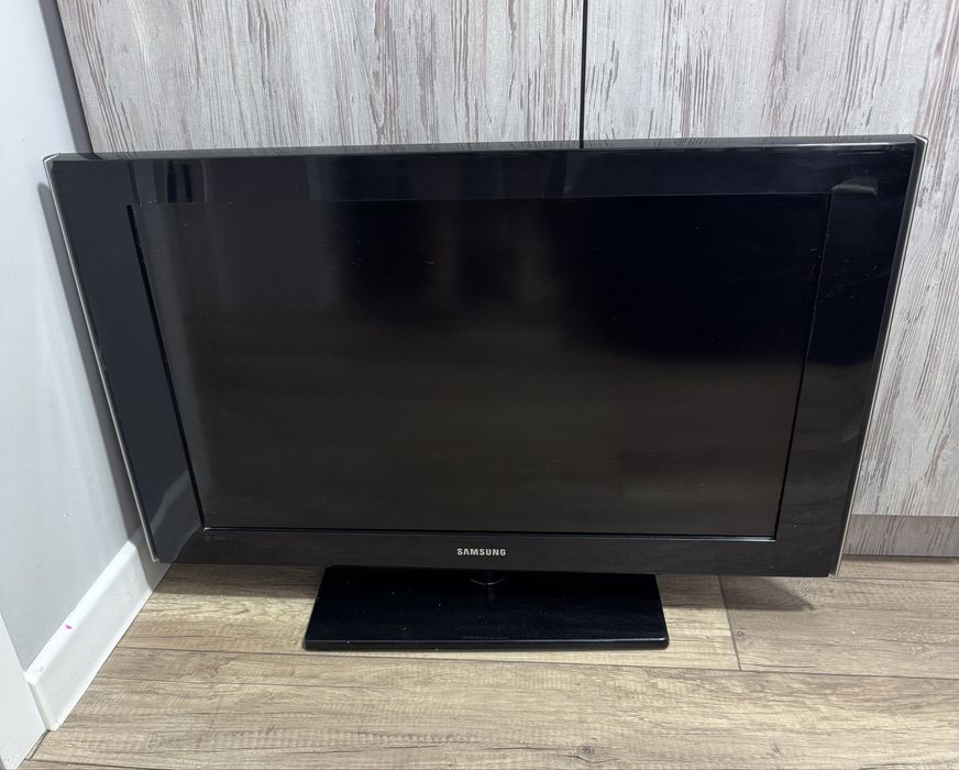 Телевизор Samsung 32” б/у