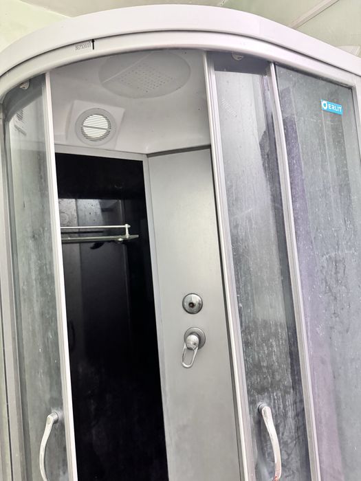 Душевая кабина.