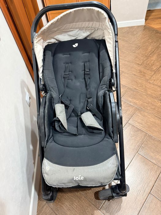 Продам детскую коляску JOIE
