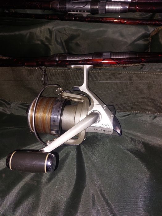 Продавам един от двата комплекта