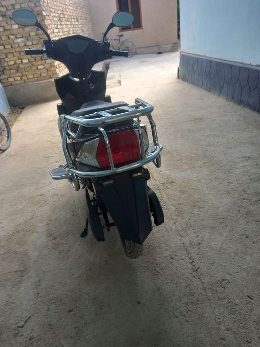 Skuter sotiladi 2022 yil