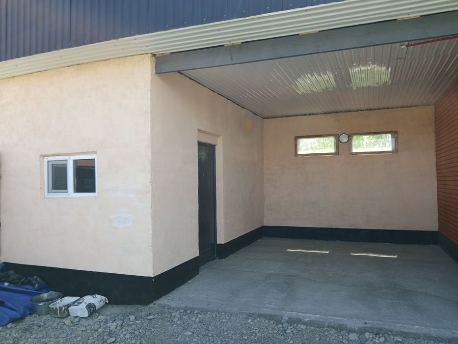 Участок с времянкой