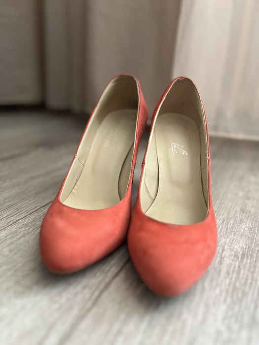 Pantofi piele intoarsa corai marimea 37
