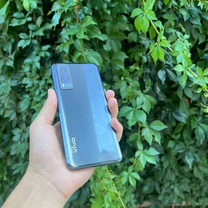 Vivo Y21 smartfoni