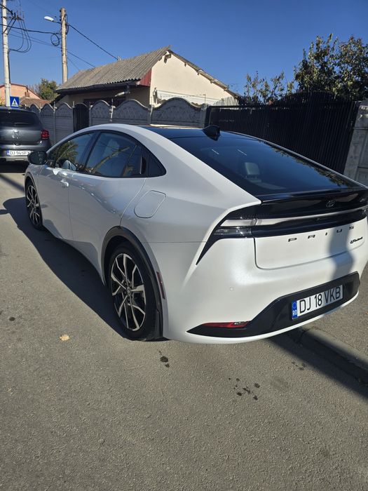 Toyota prius hybrid plug-in