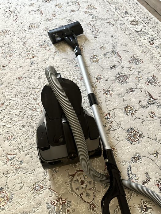 Пылесос Tefal в хорошем состоянии