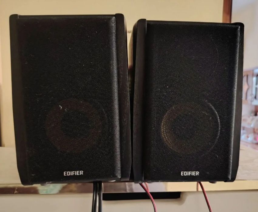 Edifier R1010BT sotiladi holati tiniq