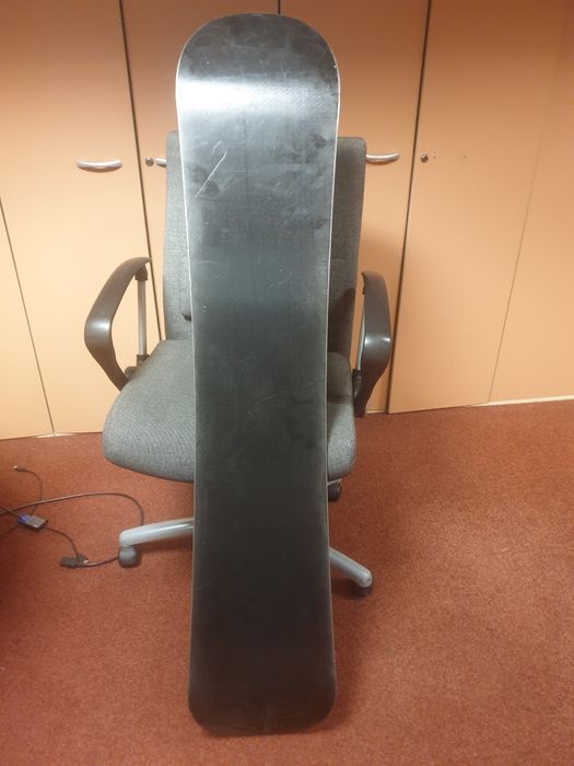 Snowboard 143cm cu legaturi