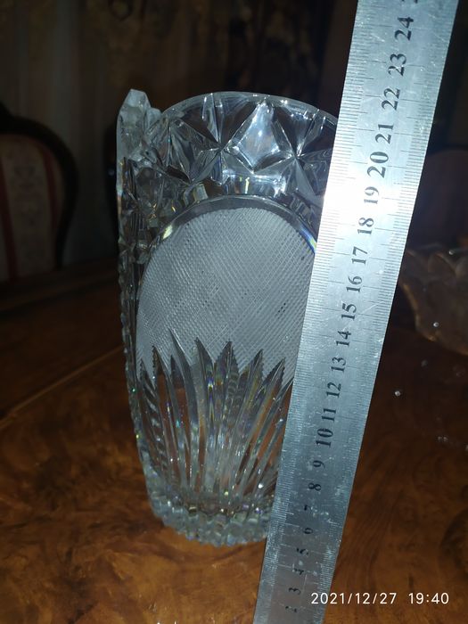 2 Хрустальные вазы в идеальном состоянии. Карты НЕТ!