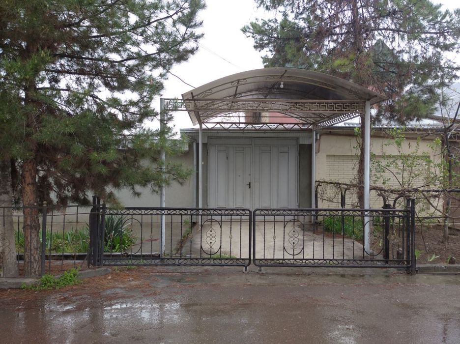 Продается участок с домом в Мирабадcком районе