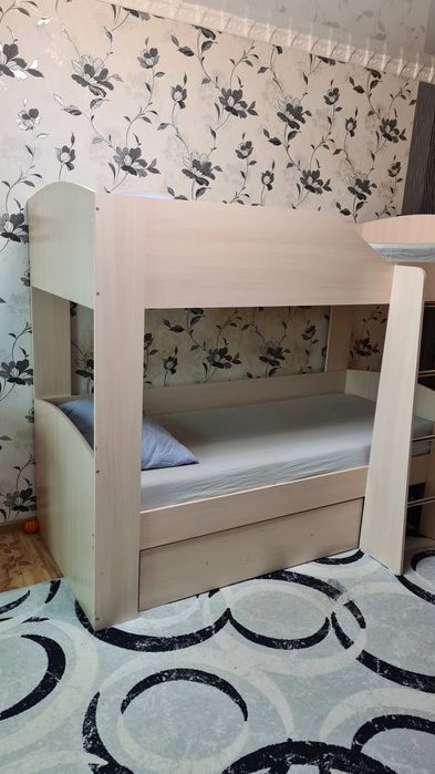 Продаётся двухярусная кровать