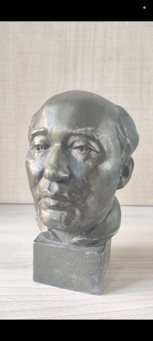 Продам редкий бюст Мухтара Ауэзова