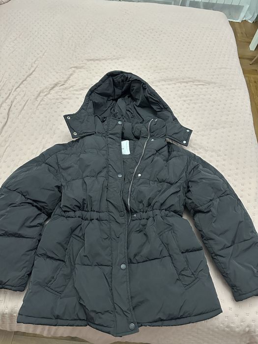 Продам женскую куртку