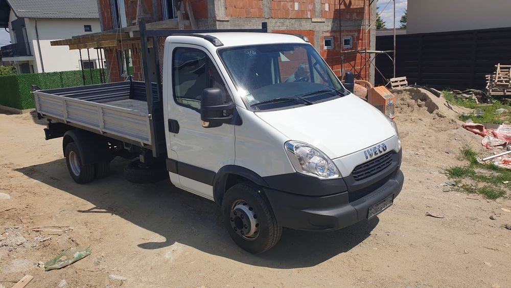 Inchiriez MiniBuldoexcavator & Buldoexcavator|Compactor 3T