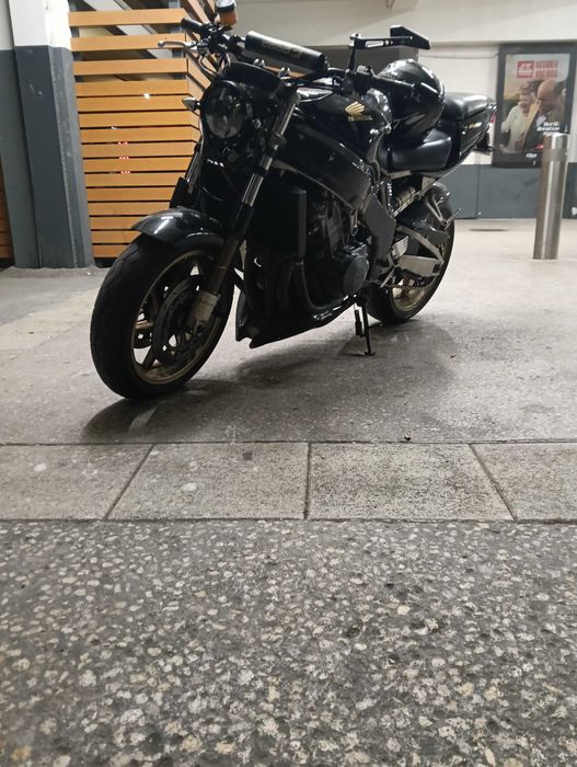 Vînd honda CBR 900