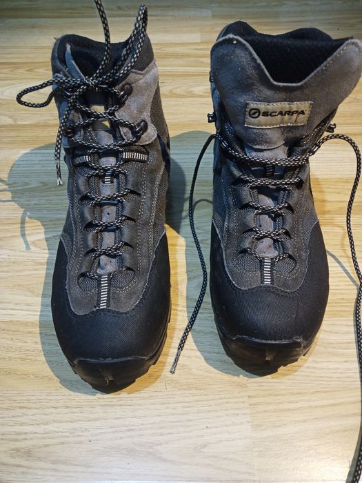Bocanci de munte Scarpa ZG numărul nr 44,5