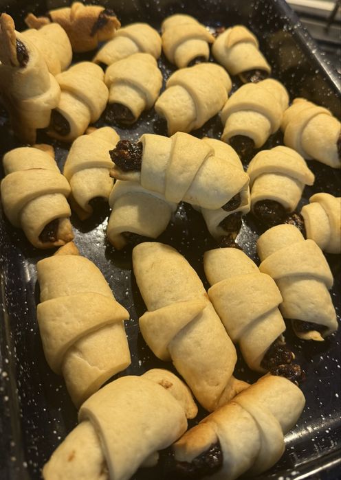 Cornulete de casa, de post, cu magiun si nuca